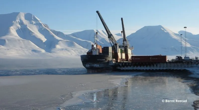 Titre en français : Route arctique : la Chine lance une ligne directe