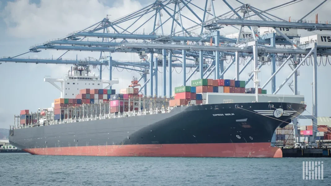 Record de trafic de conteneurs au port de Los Angeles en juin